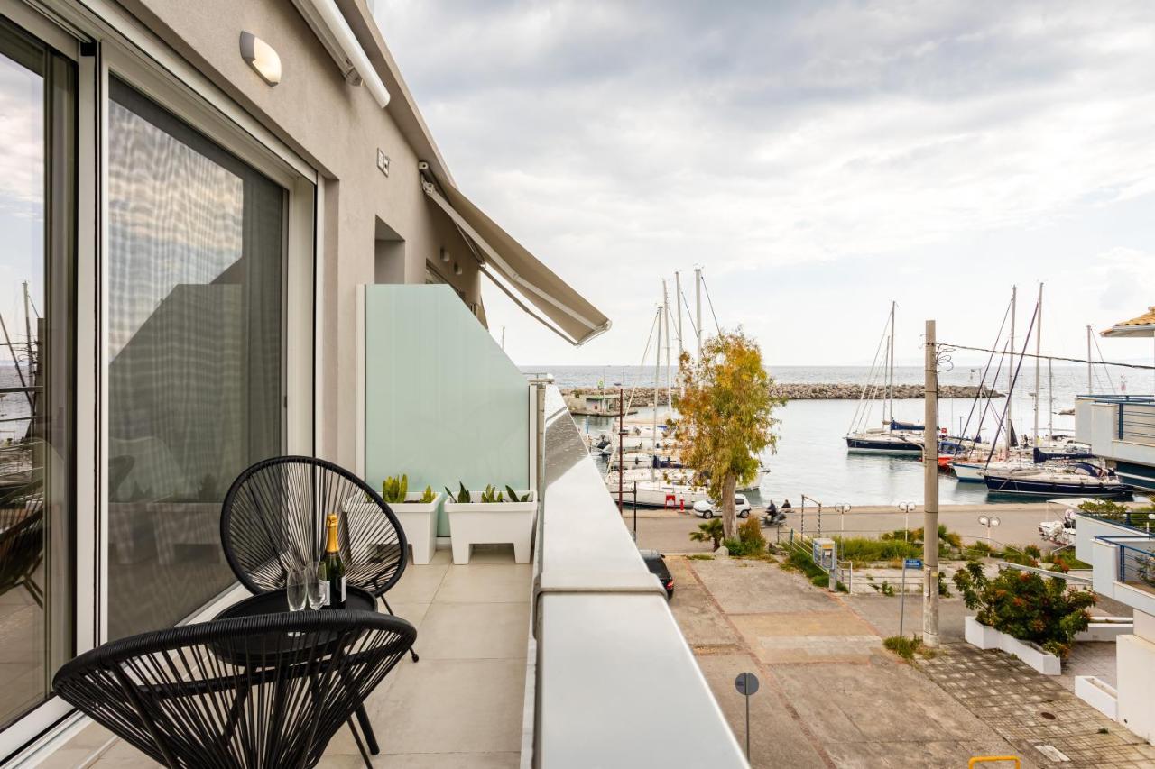 Black & White Marina Studio, Kalamata Getaway Exterior photo