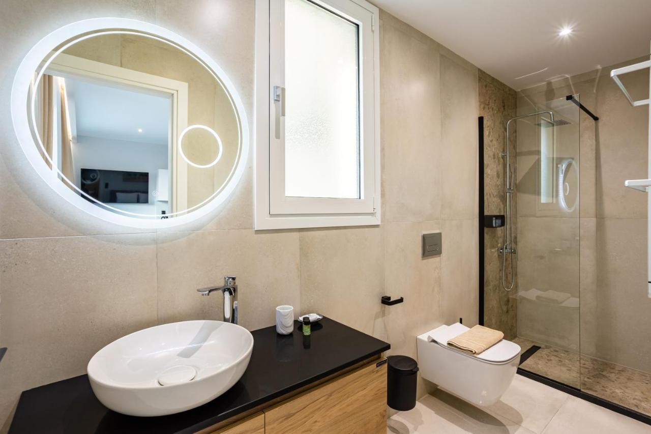 Black & White Marina Studio, Kalamata Getaway Exterior photo