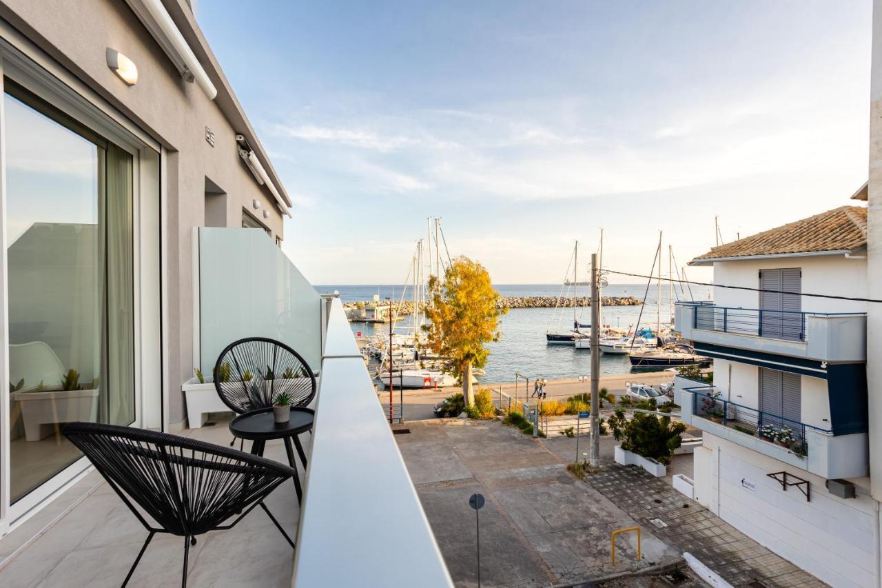 Black & White Marina Studio, Kalamata Getaway Exterior photo